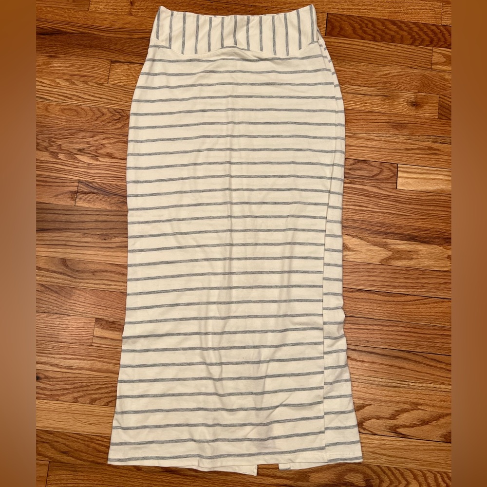 Soft light knit ivory and grey stripe flit and flare maxi skirt